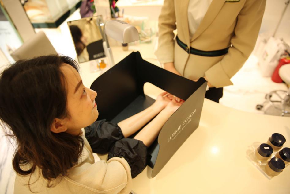 高级感妆容粉底液怎么选色号,氛围感妆容用什么色号粉底液