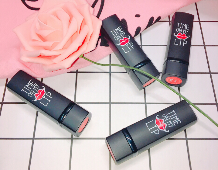 和圣诞妆最搭的辣椒色口红，趴体约会都让你美翻天！