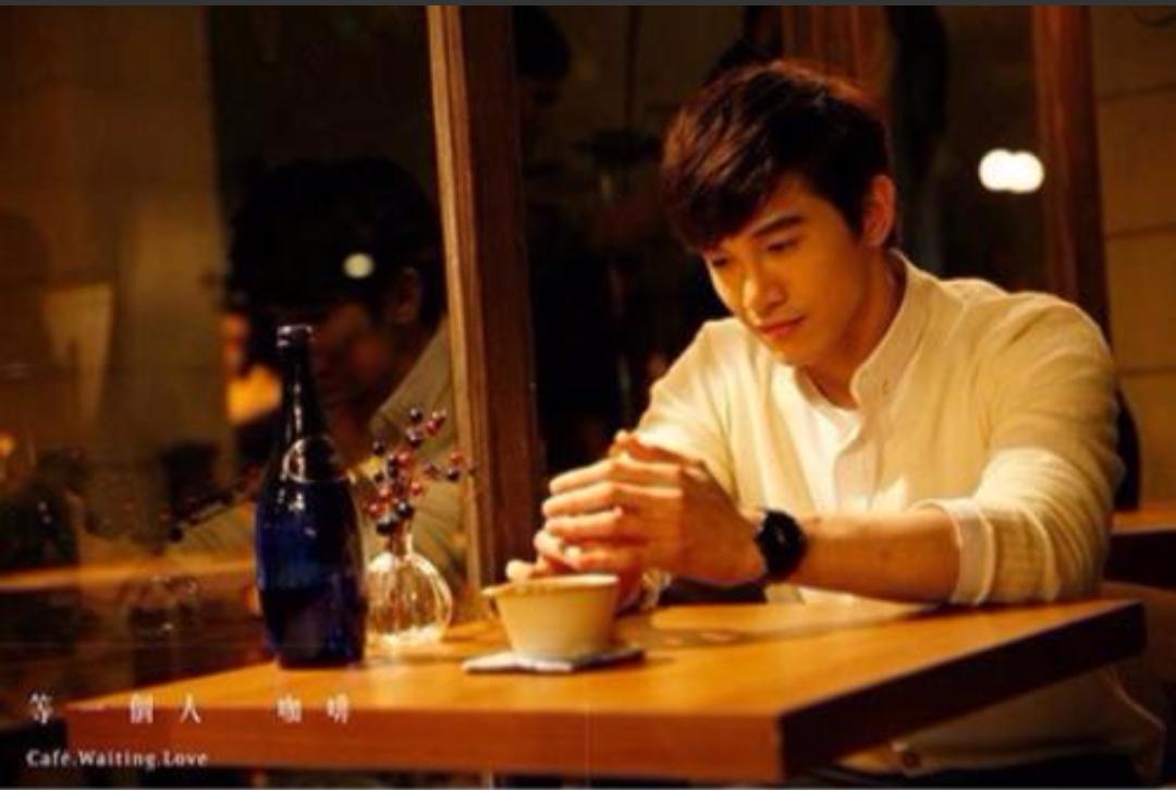 我相信，我爱的人终会身着婚纱手捧鲜花来到身旁给我拥抱（故事）