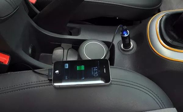 点烟器经常使用会不会亏电,点烟器放三个设备危险吗