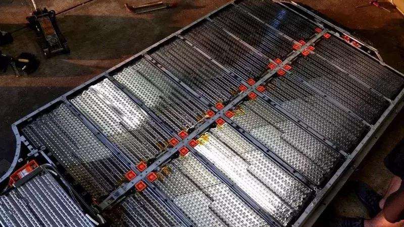 一次性搞懂新能源,10年的新能源车电池怎么样