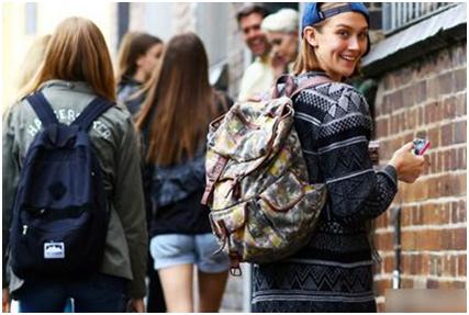 减龄必备这款包包超年轻,超减龄百搭好看包包