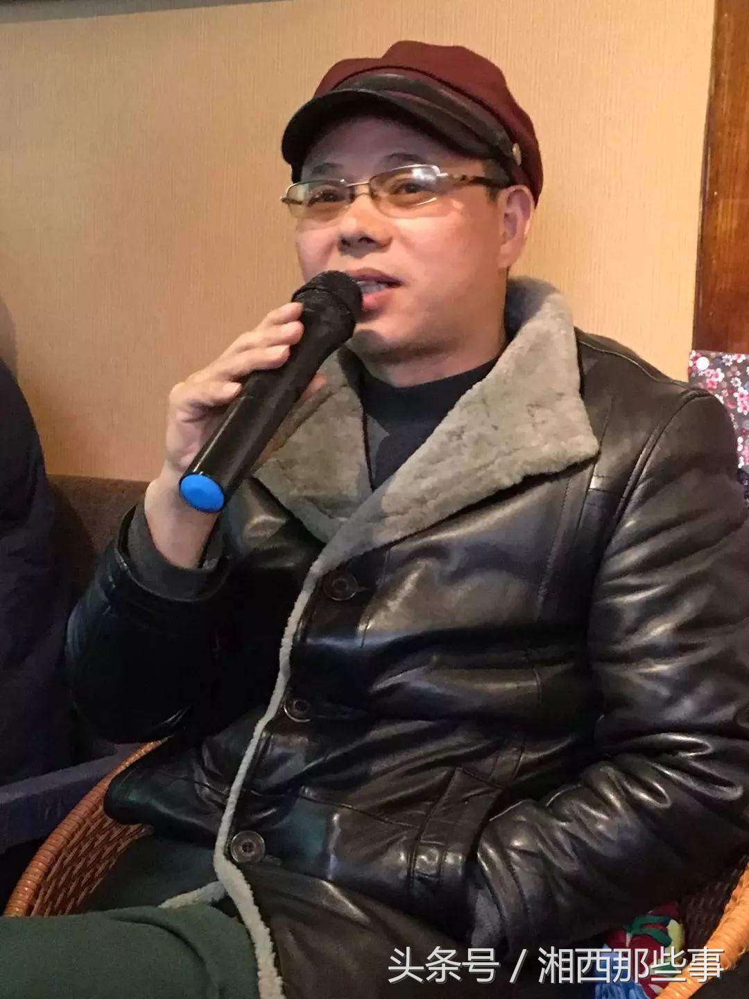 35岁，不想虚度人生，骑摩托车穿越青藏高原，写三本书还多次获奖