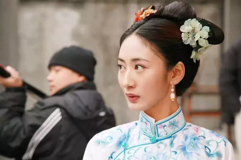 陷“三级片”风波、当过雅妓的“横店女王”为何不火？