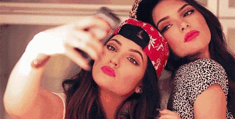 颜值全靠美颜,颜值全靠发型支撑