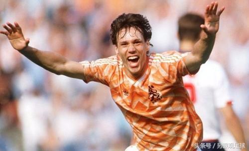 足球史上十大球星排名表,世界十大足球巨星排名