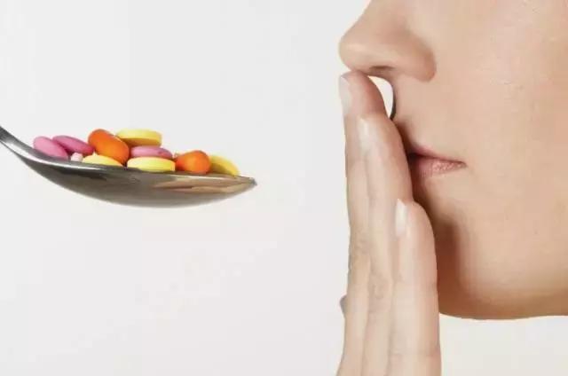 闭经了吃什么中药能把月经调回来,月经不能吃的哪些药物会导致停经