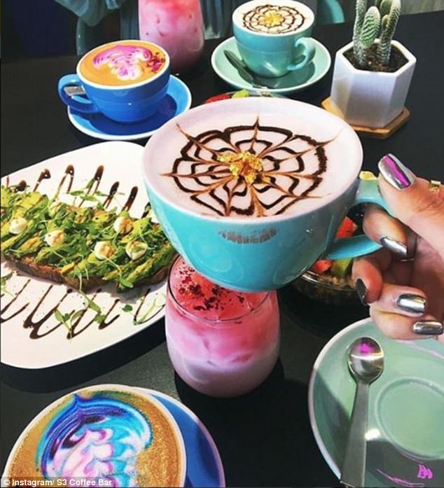 女富豪喝咖啡,女土豪喝茶