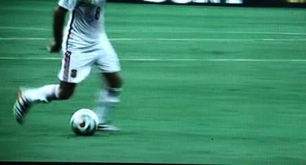 当用物理的眼光看足球比赛……