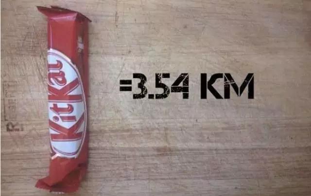 吃一个汉堡需要跑多久能消耗掉,吃一天汉堡炸鸡会胖几斤