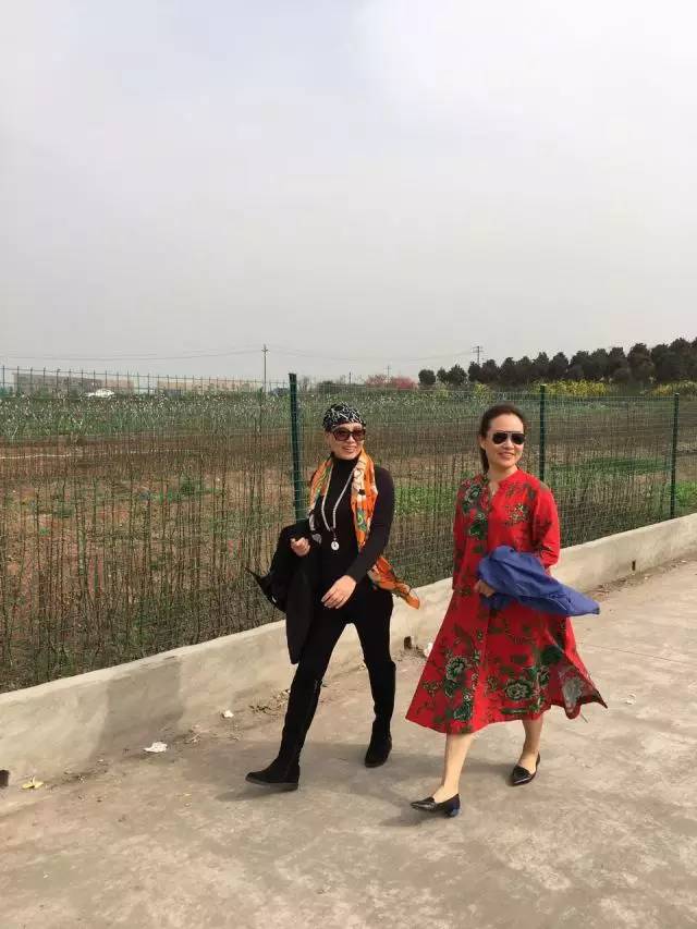 她，用旅行，战胜了癌症。