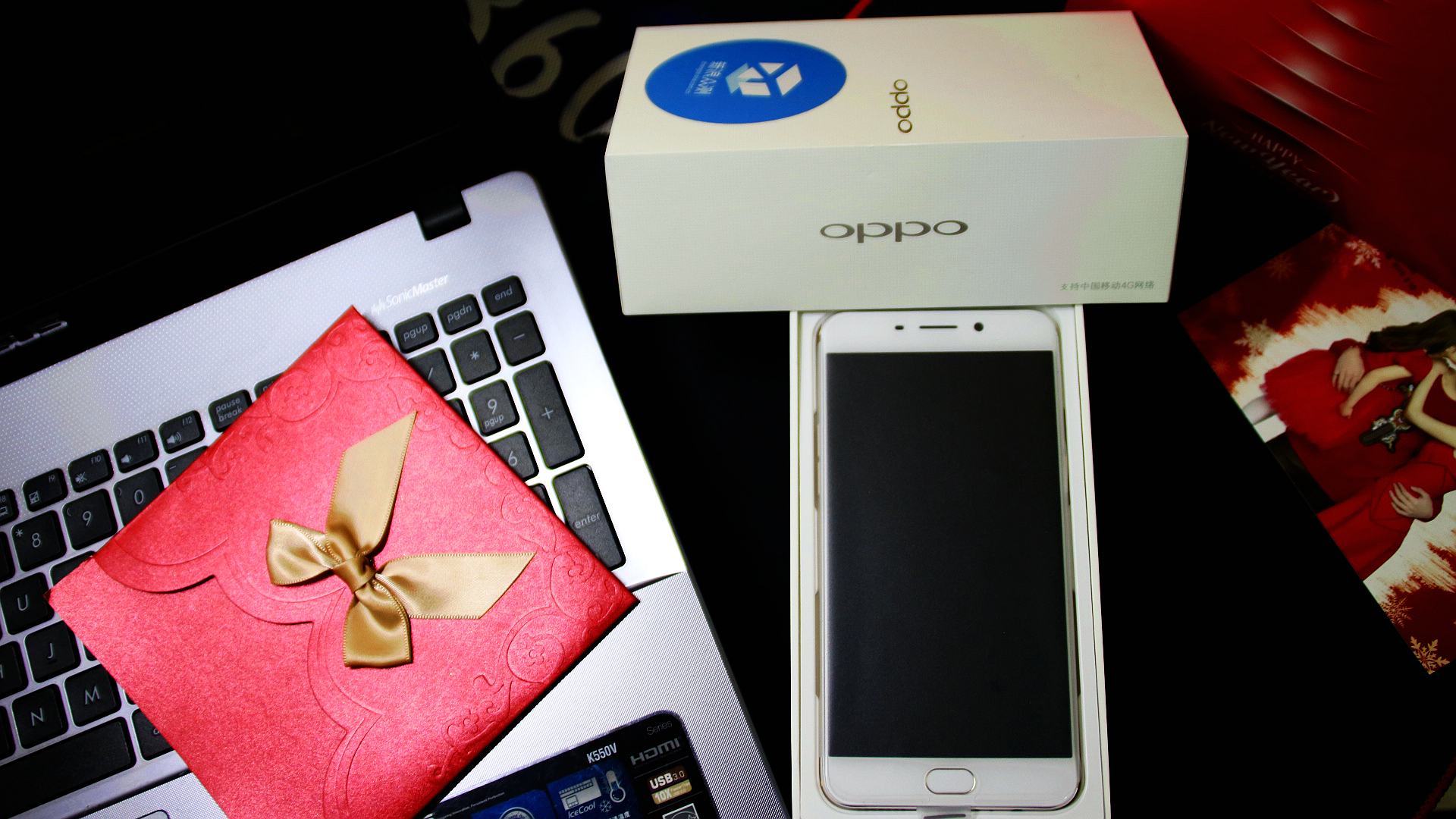 杨幂李易峰代言的手机oppo,李易峰代言oppo手机现在的价格