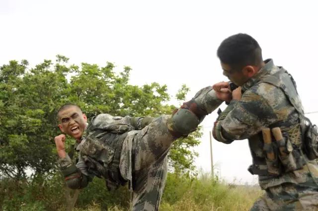 在部队遇到不讲理的战友怎么处理,在部队和战友打架会受到什么惩罚