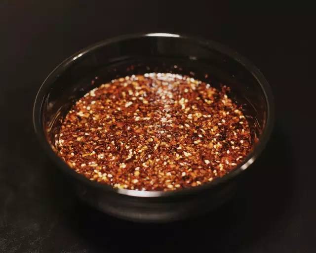 身在异乡，如何做一碗勾魂的麻辣小面