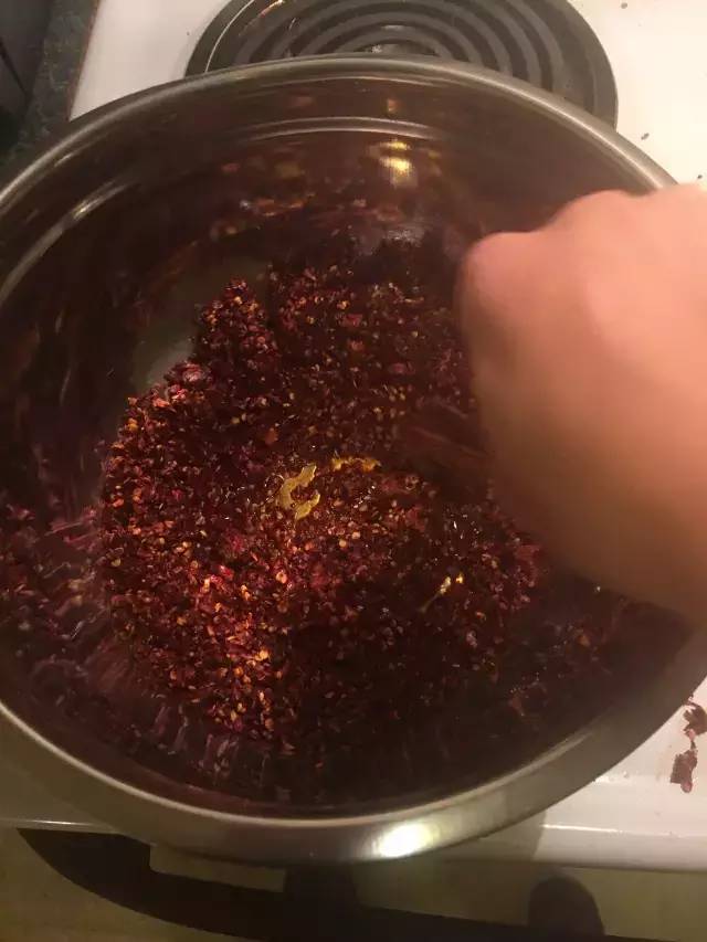 身在异乡，如何做一碗勾魂的麻辣小面