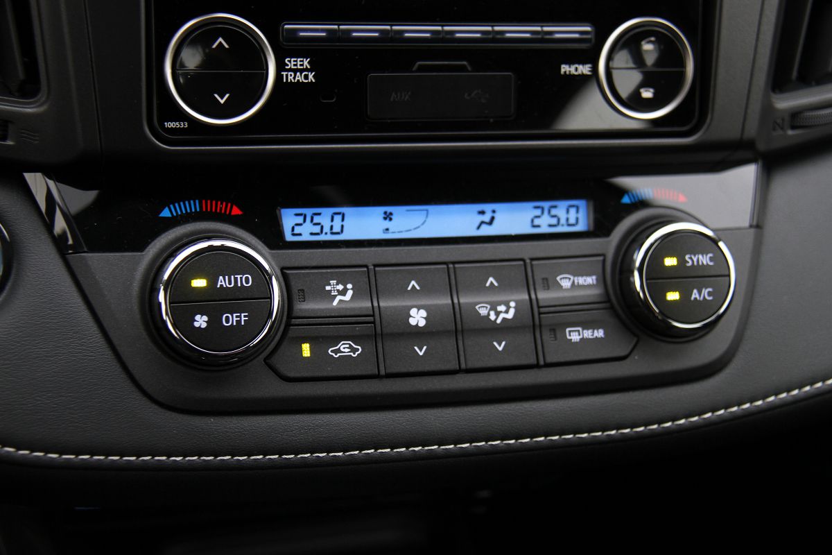 toyotarav42022,toyotarav4老款蓝色