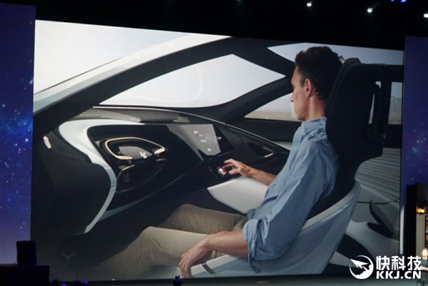 酷乐视苹果,电动汽车智能化展示