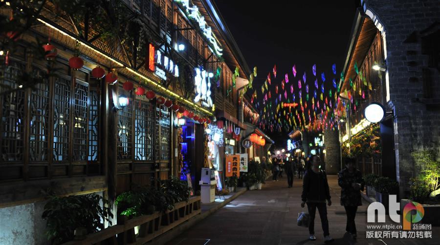 穿越百年的街市南塘老街,千年古街华丽蝶变