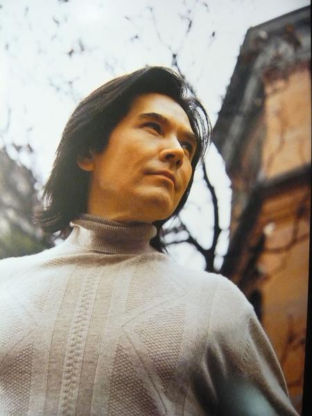 男明星有胡子和没胡子的区别,没了胡子的男明星有多帅