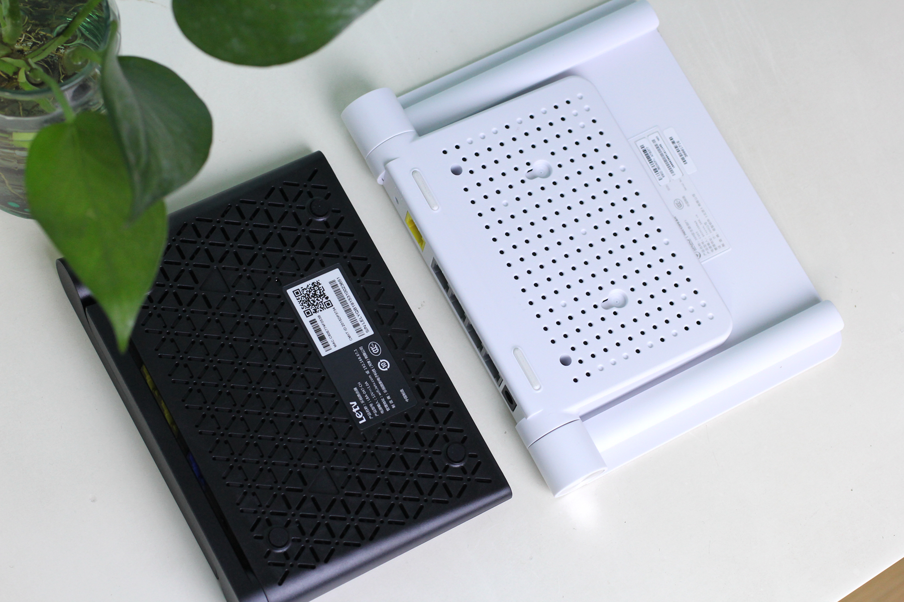 同价位路由器选华硕好还是tp,百元路由器和百元路由器哪个好