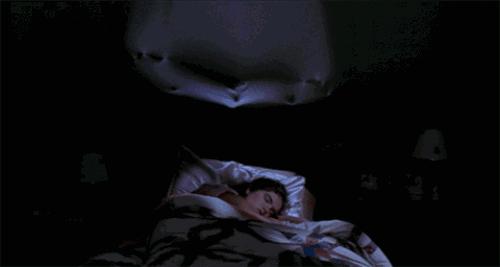 为什么会出现睡眠瘫痪,睡觉频繁出现睡眠瘫痪