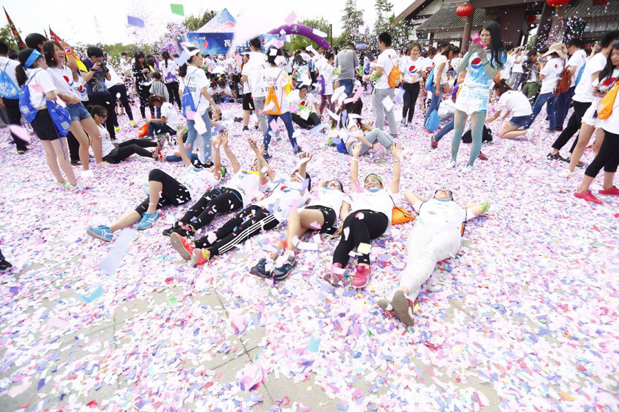 百事可乐西安不夜城活动,百事可乐西安唱歌