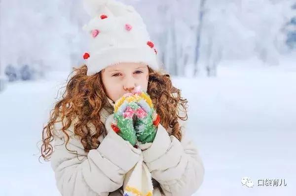 新生儿湿疹皮肤干燥用什么润肤霜,宝宝皮肤干燥皲裂红脸蛋