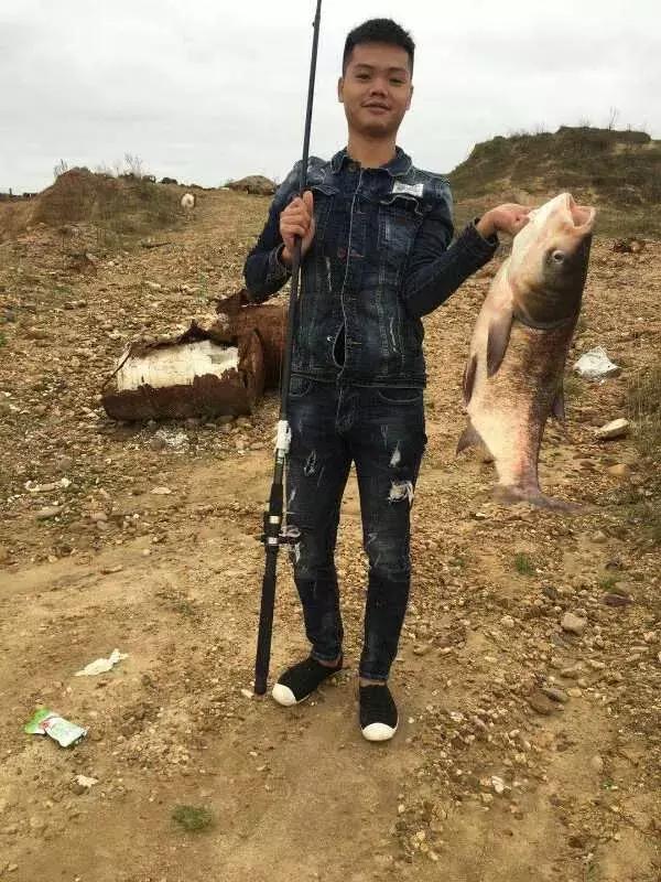 2017收官之作,FS传奇征战“沙场”,点兵大鲢鳙!20斤大鱼爽歪歪