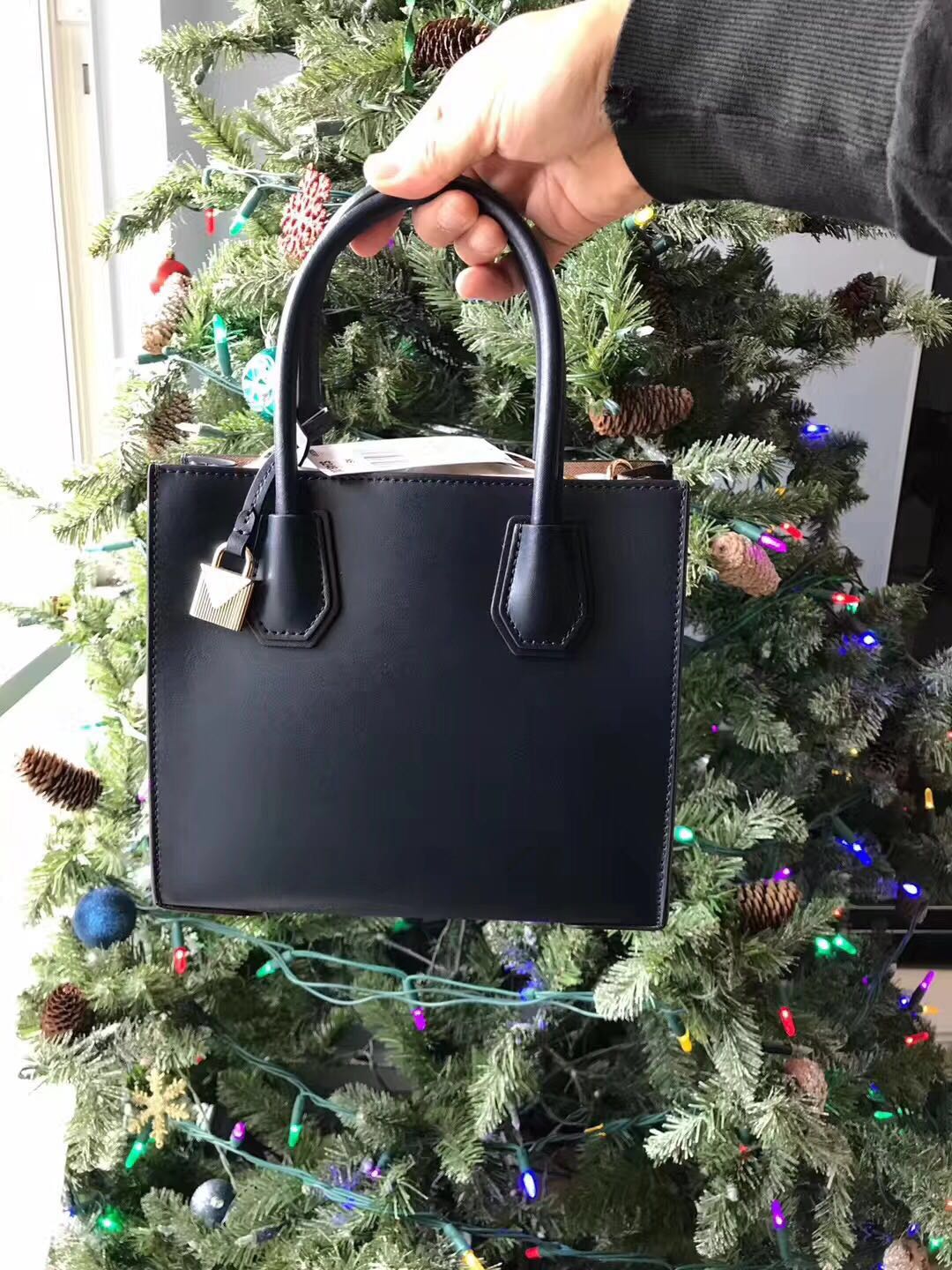 mk包推荐款式,给女孩子买的包包价格1200左右