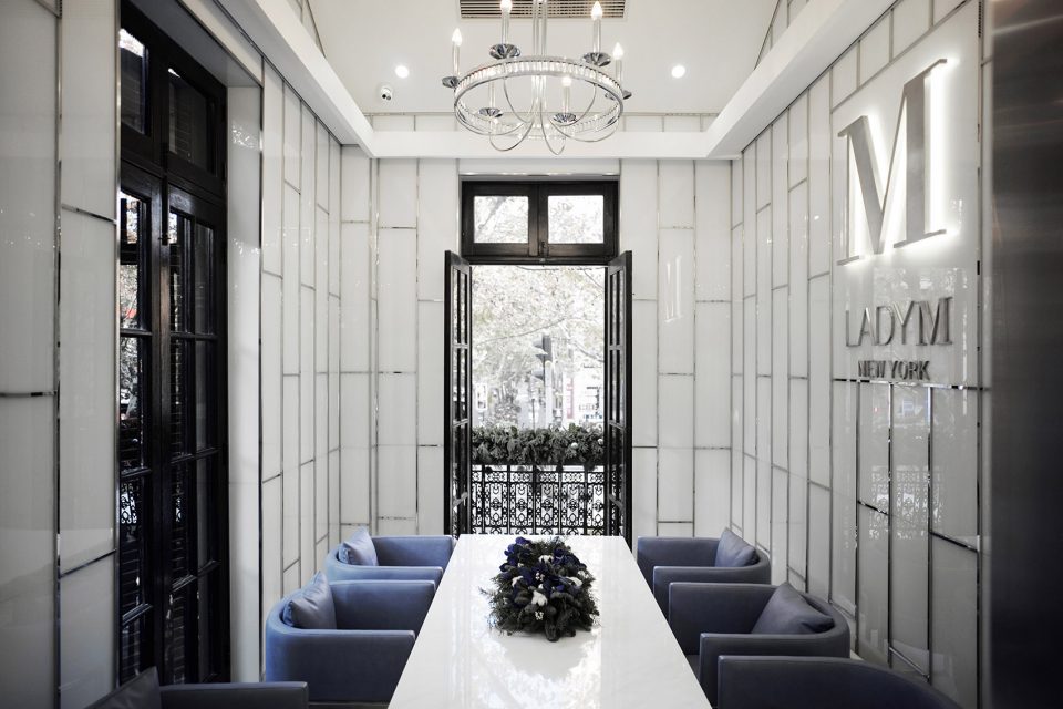 lady m 巧克力棋盘6寸多少钱 (lady m新天地门店是哪个市的)