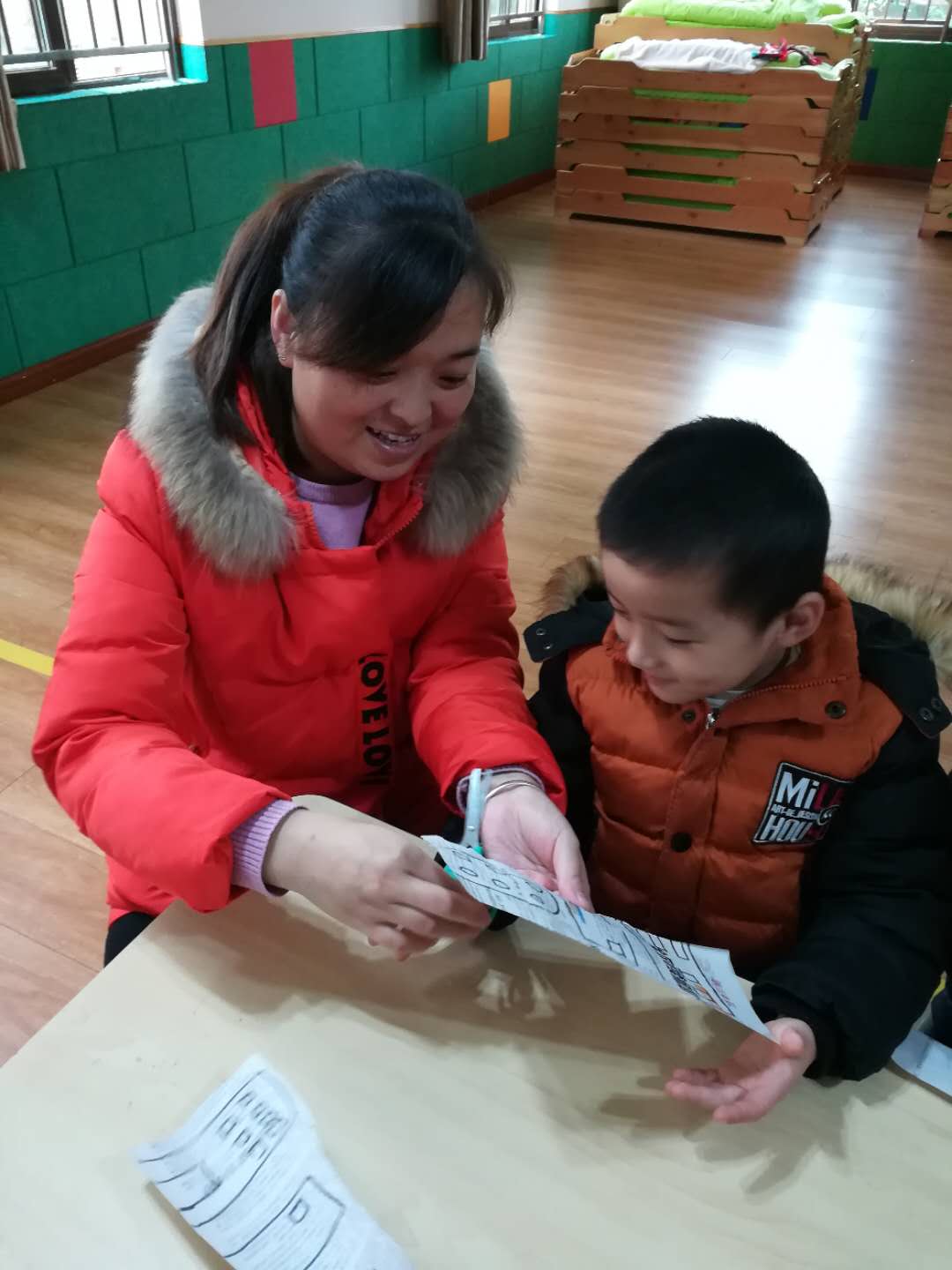 家长助教课文明礼仪幼儿园,家长助教幼儿园美术