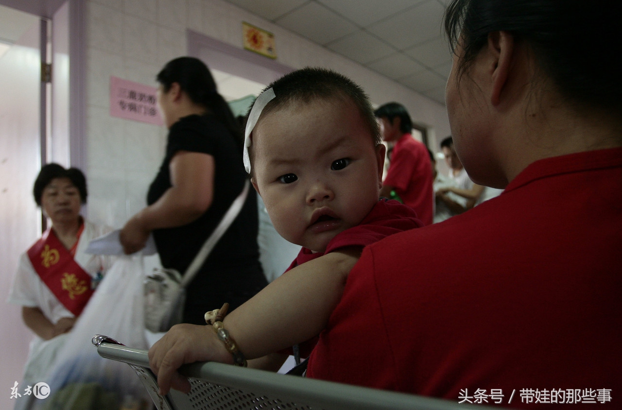 小孩感冒引起肺炎要紧吗,小孩一感冒就引起肺炎咋办