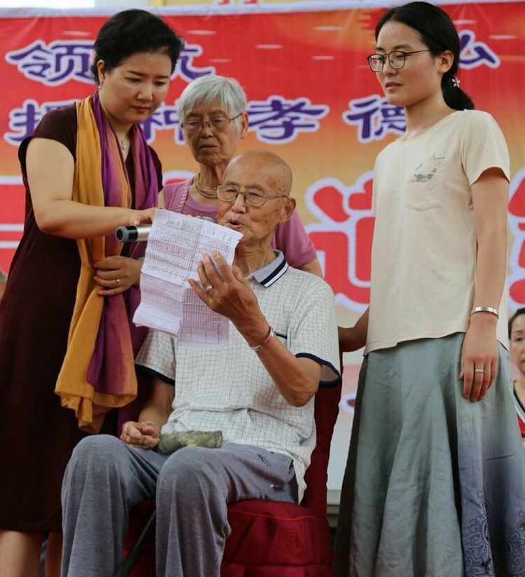 一个手机摄影师,一个摄影师日常记录生活