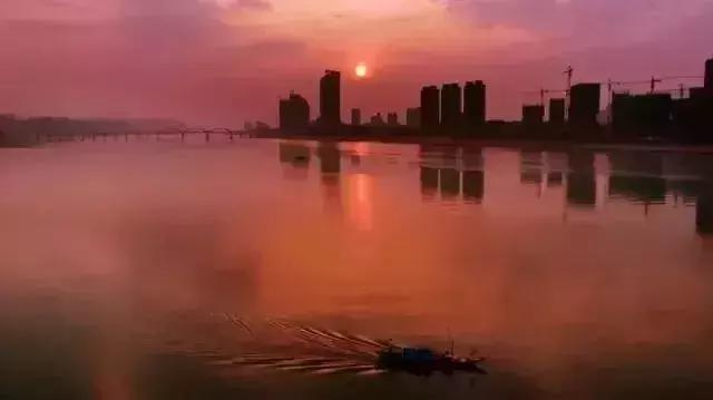 新年第一天去海边看日出,去海边看日出拍的照片