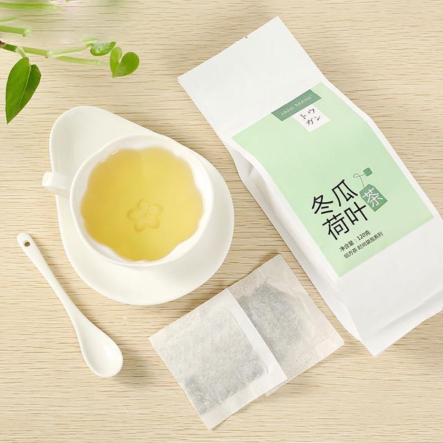 女生千万不要随便喝外面的水,女人夜里喝白开水好不好