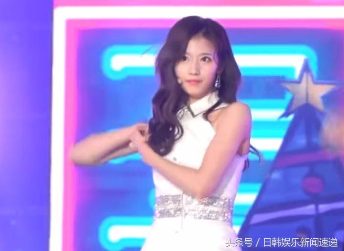 头上蝴蝶结不合作TWICESana妙招一秒解决