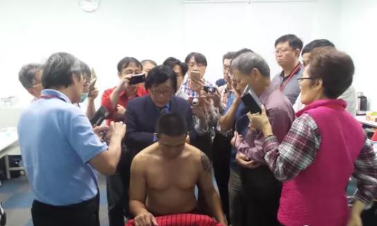 “三博士”洪霈浓：台湾，将无人不知颈肩腰腿痛弧刃针疗法！