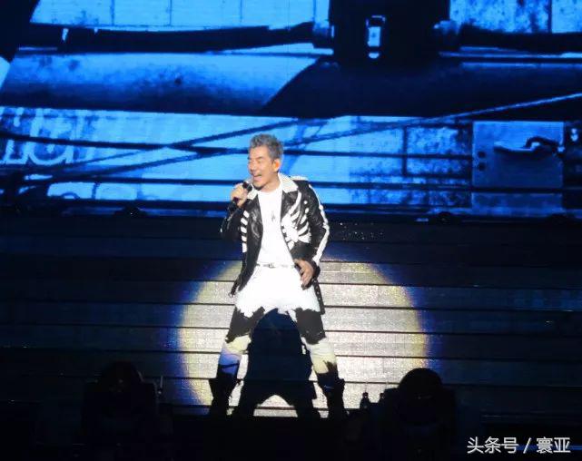 跨年夜，寰亚男神女神与你唱响2018、high爆迎新年！