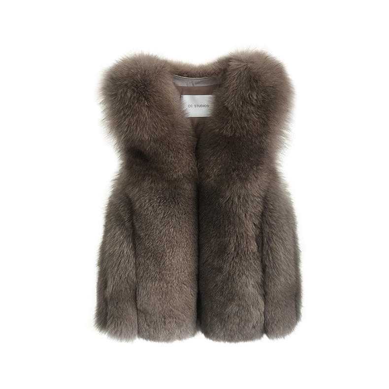 一件马甲就能穿出时髦感你喜欢吗 (现在超有型的马甲时尚百搭)