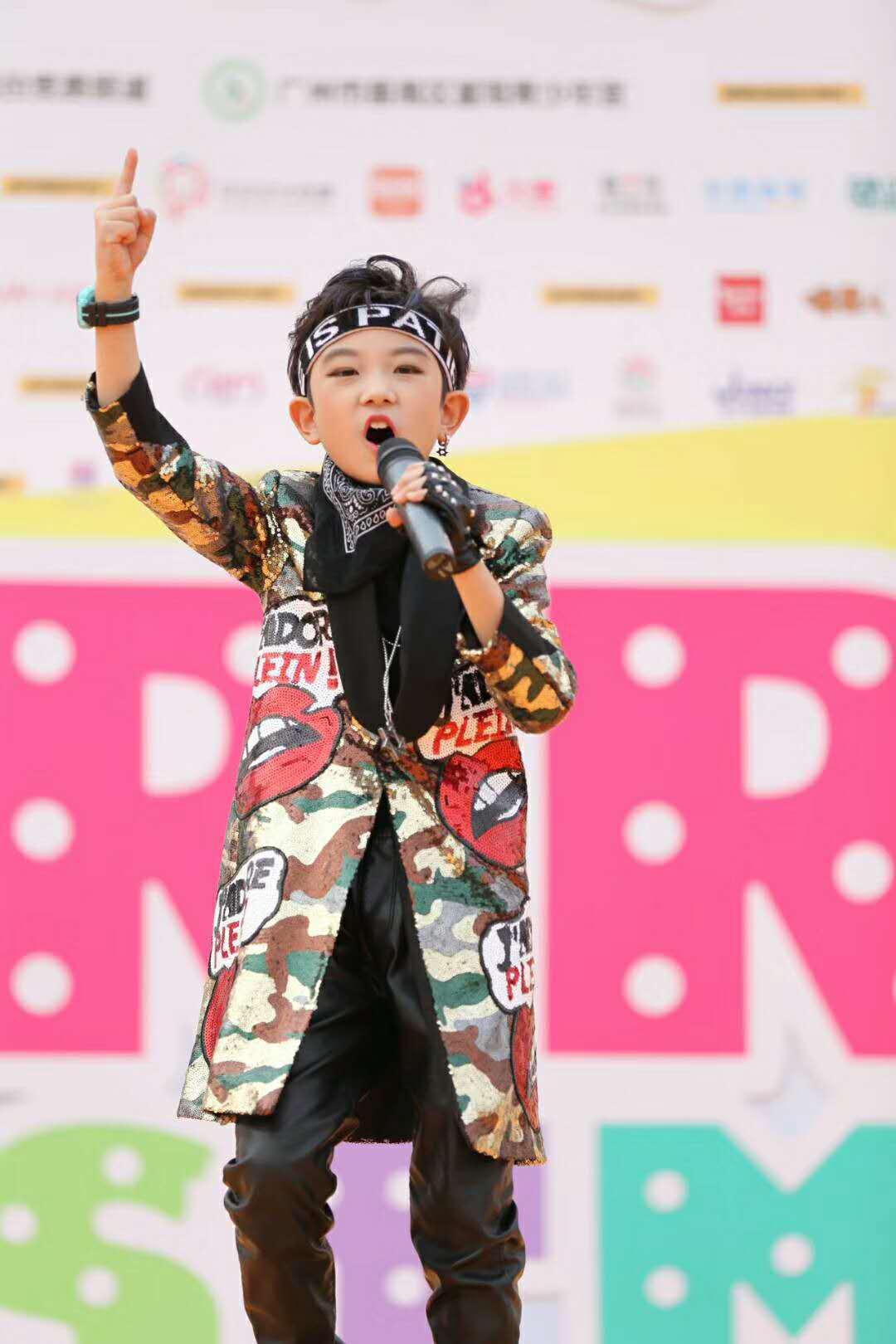 跟加菲猫一起旅行,这个圣诞你在期待什么