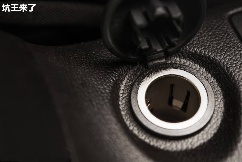 汽车点烟器坏了怎么修北京现代,大众朗逸汽车点烟器坏了怎么修