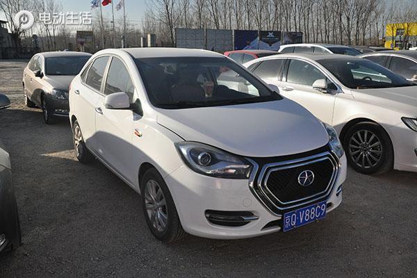 军都山滑雪场地铁站,军都山滑雪场有充电桩么