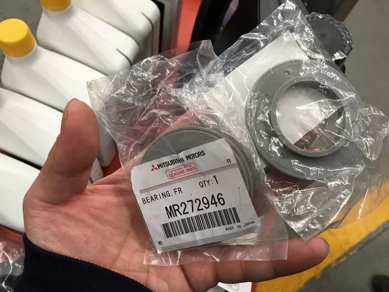 老迈腾和新迈腾综合测评,7年车大保养都需要做什么