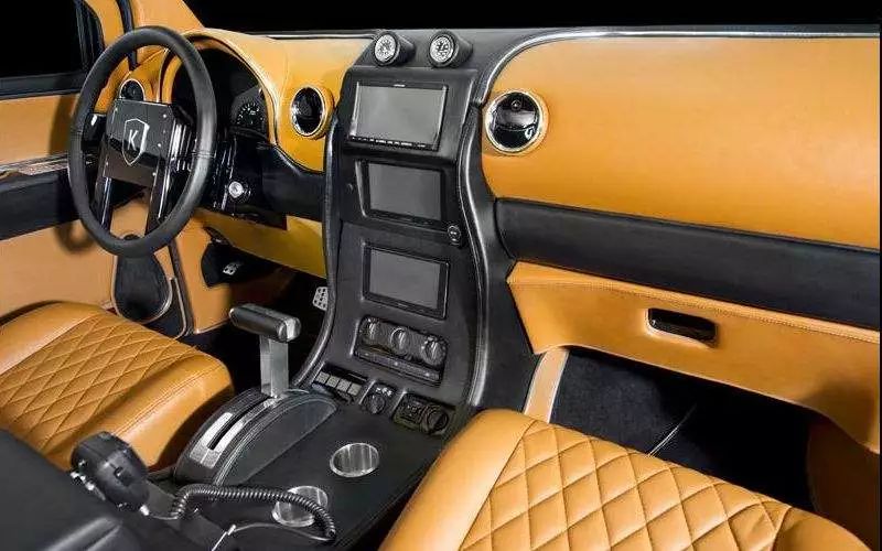 这辆破越野车，却价值1000多万，难道里面镶金边儿了吗？