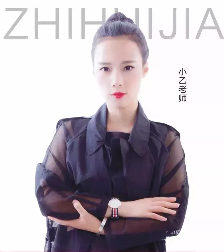 未来我们一起携手前行英文,我们携手一同前行