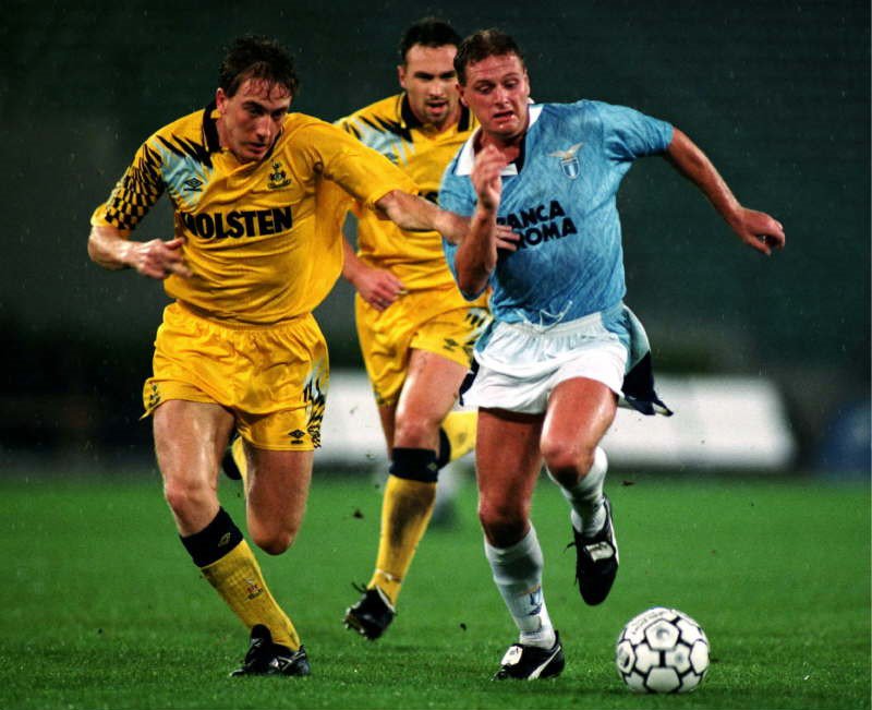 世界足坛最具争议人物之一，英格兰叛逆青年，他有*力暴**倾向