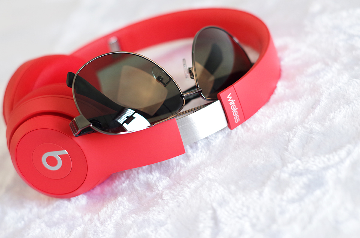 颜好,索尼wh-h800和beatssolo3对比