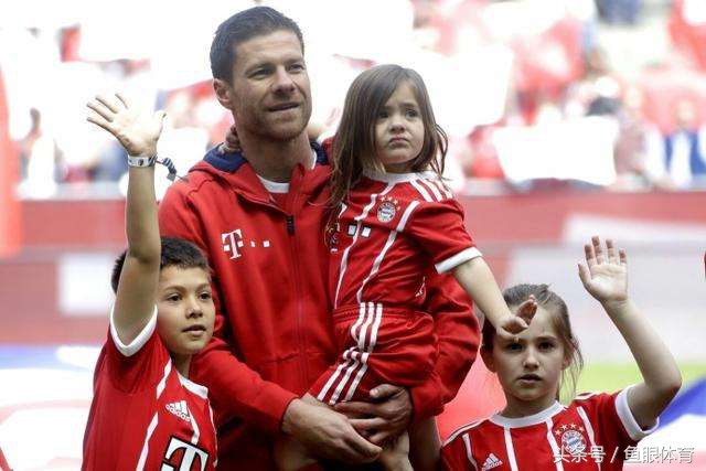 再见足球巨星集锦,再见2017足球十大瞬间