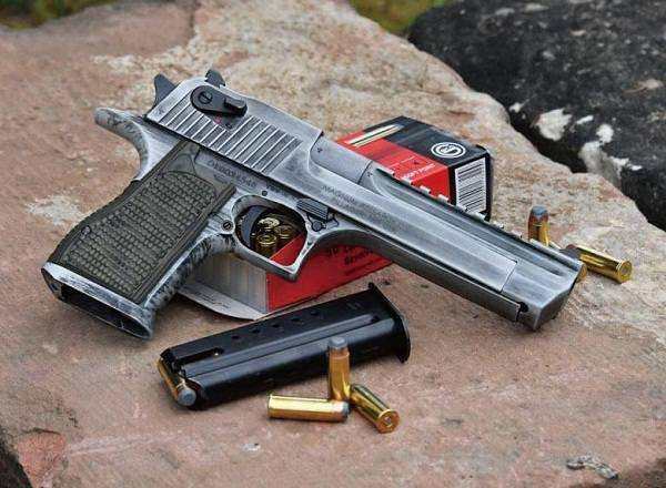 性能好外观精美的枪,好看的武器精致刀剑匕首图片