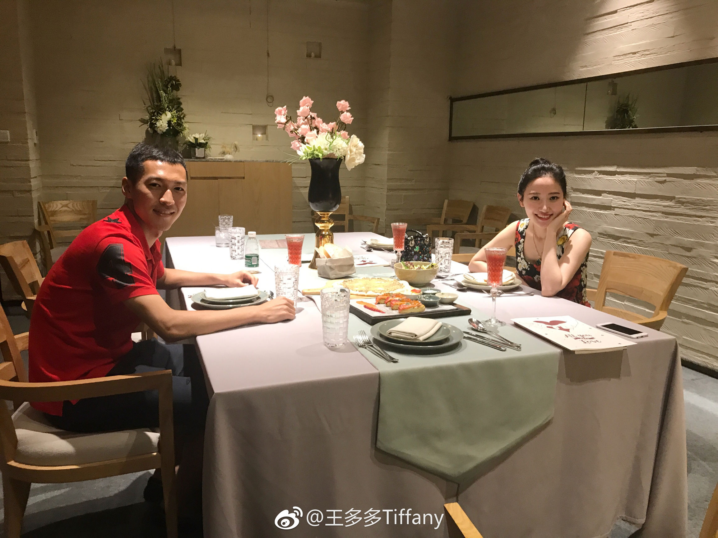 苏宁惊艳写真照,苏宁队长吴曦视频